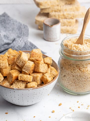 bowl and jar with gluten free croutons breadcrumbs