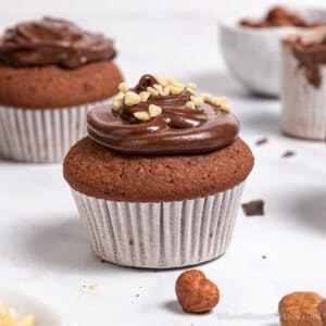 cupcake with nutella frosting
