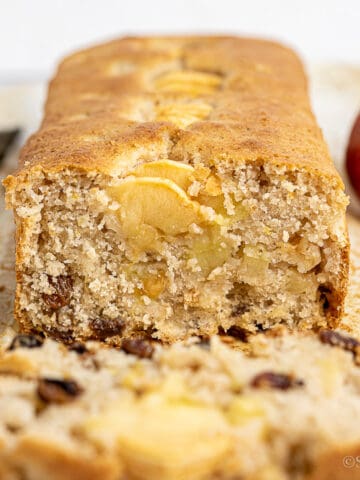 gluten free apple load cake with raisins