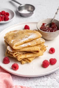 creps with strawberry jam and berries